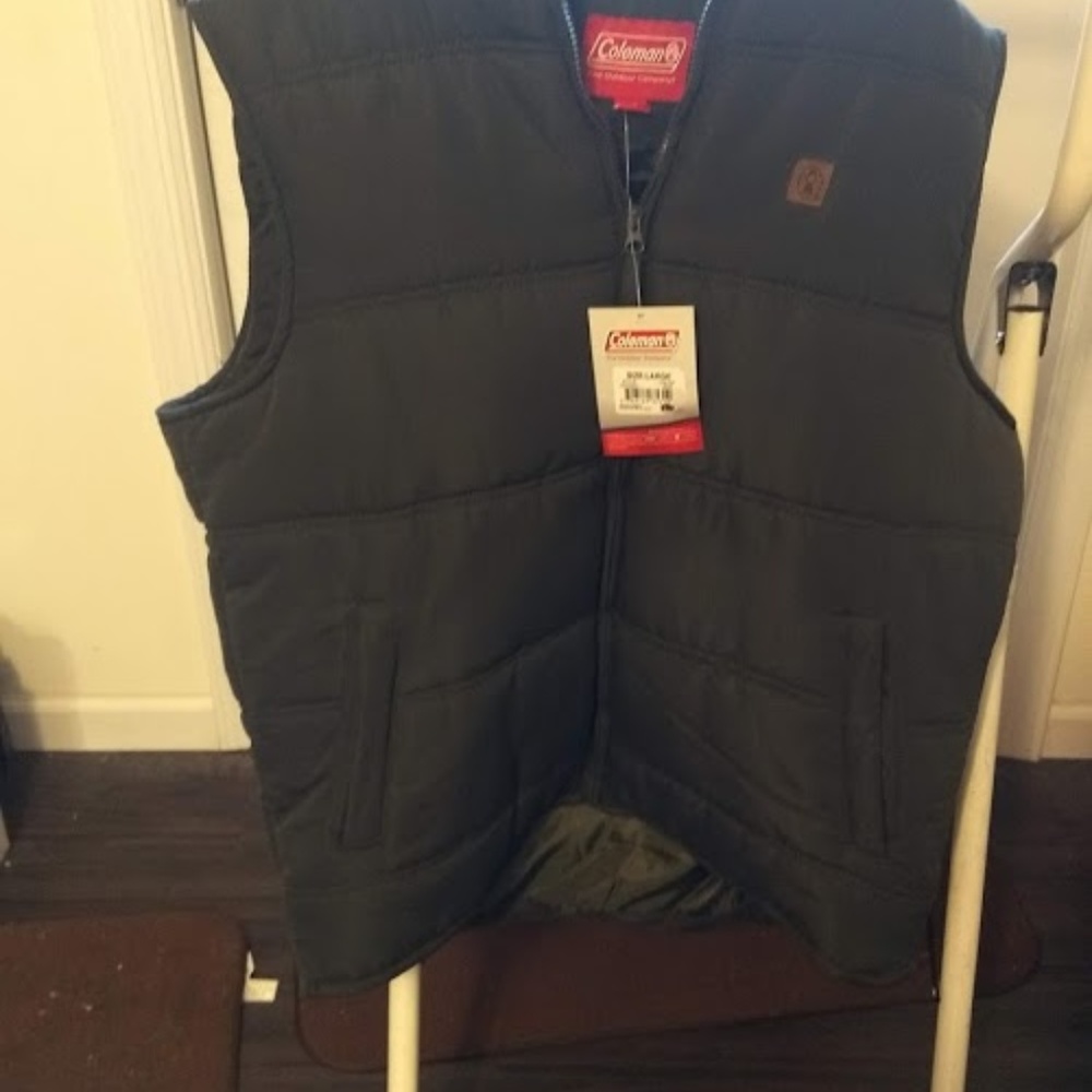 Coleman Hunter green vest Size large New with Tag